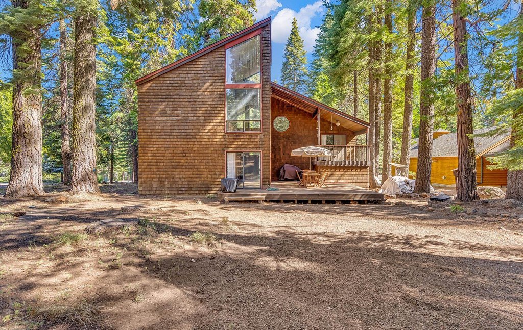 Lake Almanor West, California, 96020, United States, 3 Bedrooms Bedrooms, ,2 BathroomsBathrooms,Residential,Forsale,1993795