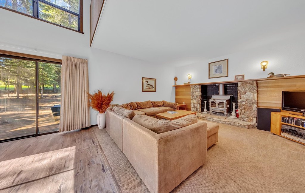 Lake Almanor West, California, 96020, United States, 3 Bedrooms Bedrooms, ,2 BathroomsBathrooms,Residential,Forsale,1993795