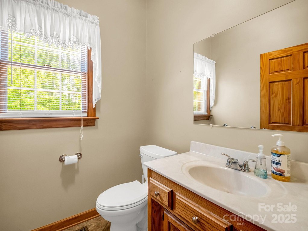 Rutherfordton, North Carolina, 28139, United States, 3 Bedrooms Bedrooms, ,2.5 BathroomsBathrooms,Residential,Forsale,1985987