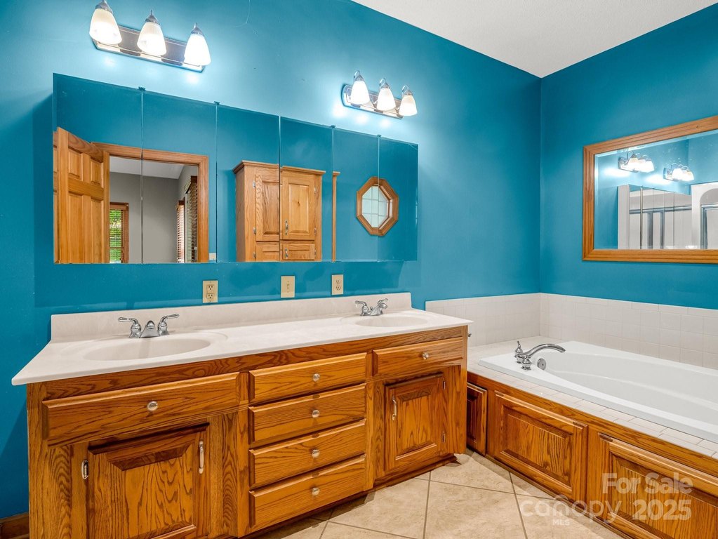 Rutherfordton, North Carolina, 28139, United States, 3 Bedrooms Bedrooms, ,2.5 BathroomsBathrooms,Residential,Forsale,1985987