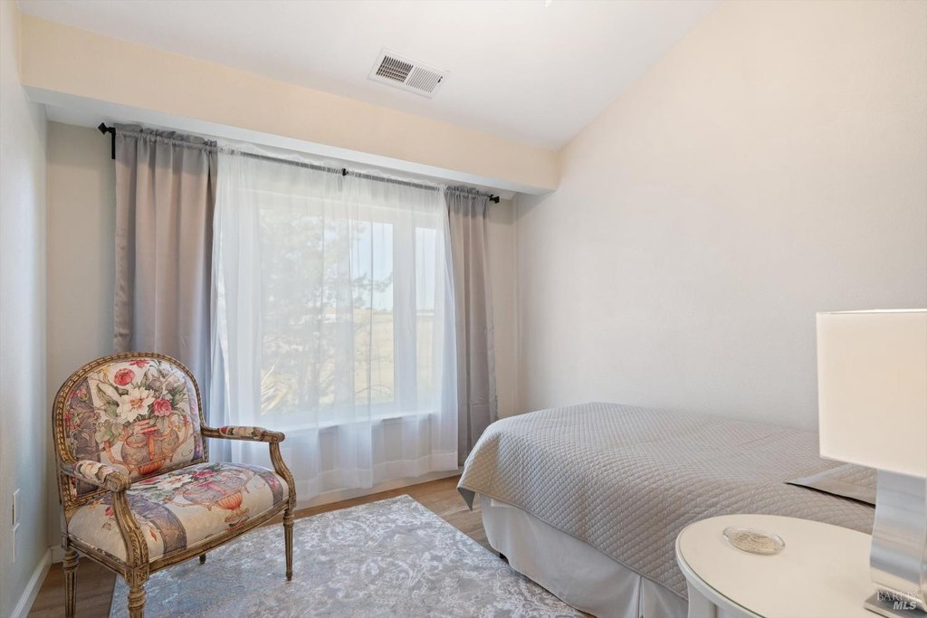 Petaluma, California, 94952, United States, 2 Bedrooms Bedrooms, ,3.5 BathroomsBathrooms,Residential,Forsale,1953134