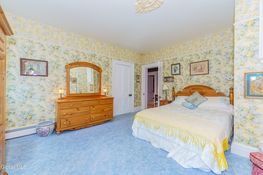 Schodack Landing, New York, 12156, United States, 7 Bedrooms Bedrooms, ,3 BathroomsBathrooms,Residential,Forsale,1953151