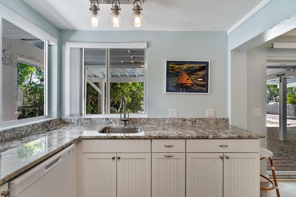 Plantation Key, Florida, 33036, United States, 4 Bedrooms Bedrooms, ,3 BathroomsBathrooms,Residential,Forsale,1971973