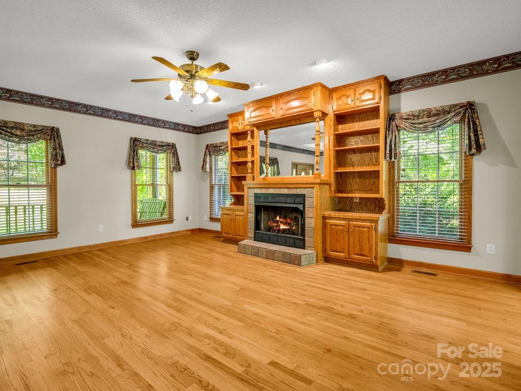 Rutherfordton, North Carolina, 28139, United States, 3 Bedrooms Bedrooms, ,2.5 BathroomsBathrooms,Residential,Forsale,1985987