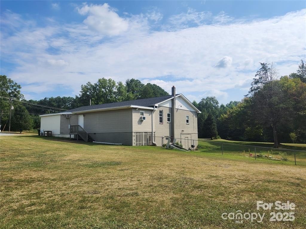 Gastonia, North Carolina, 28056, United States, ,5 BathroomsBathrooms,Residential,Forsale,1985972