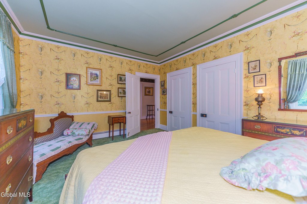 Schodack Landing, New York, 12156, United States, 7 Bedrooms Bedrooms, ,3 BathroomsBathrooms,Residential,Forsale,1953151