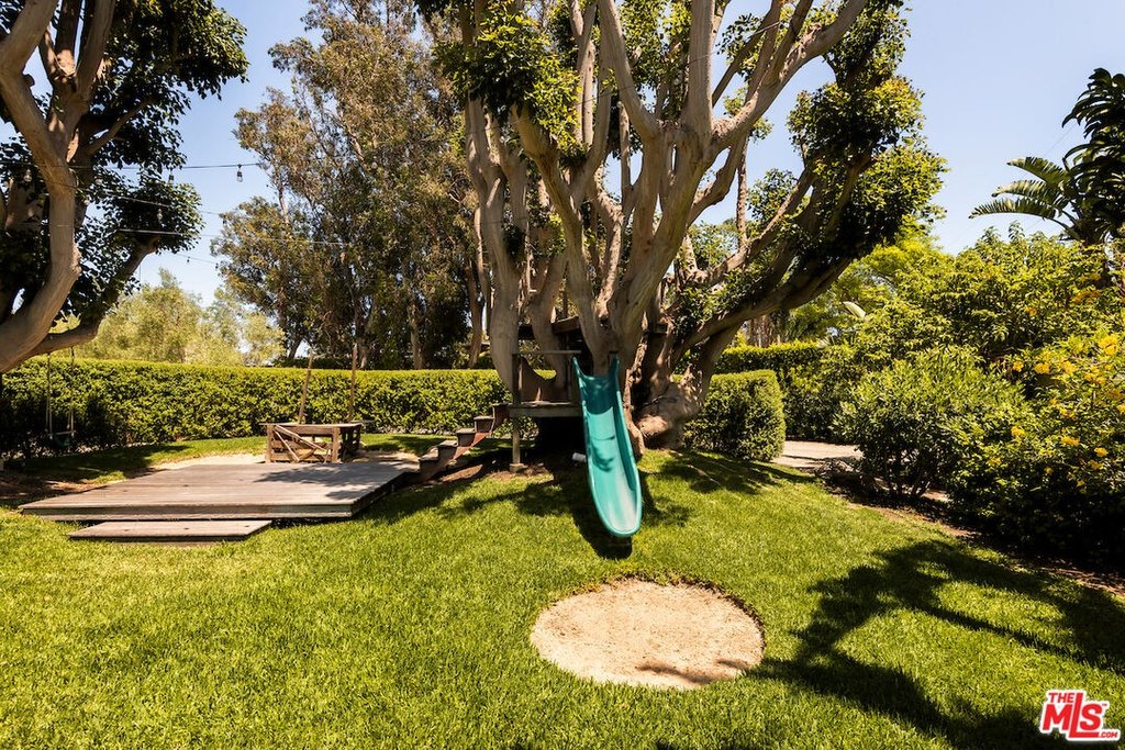 Malibu, California, 90265, United States, 7 Bedrooms Bedrooms, ,6.5 BathroomsBathrooms,Residential,Forsale,1922149