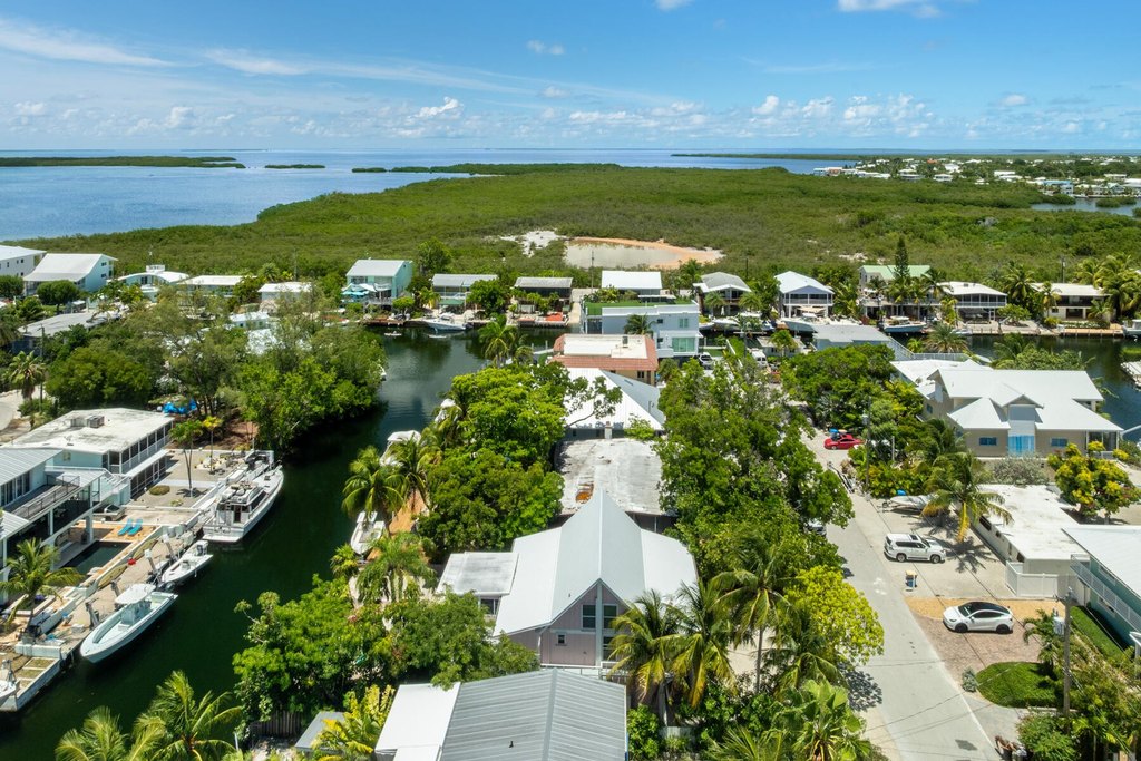 Plantation Key, Florida, 33036, United States, 4 Bedrooms Bedrooms, ,3 BathroomsBathrooms,Residential,Forsale,1971973