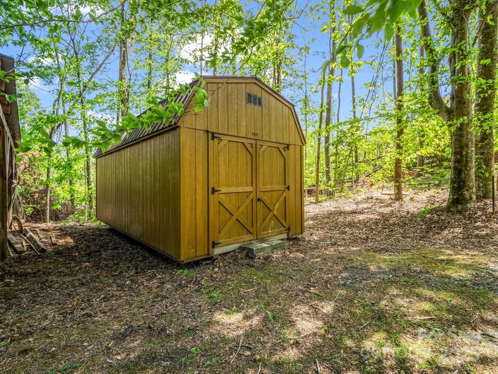 Rutherfordton, North Carolina, 28139, United States, 3 Bedrooms Bedrooms, ,2.5 BathroomsBathrooms,Residential,Forsale,1985987