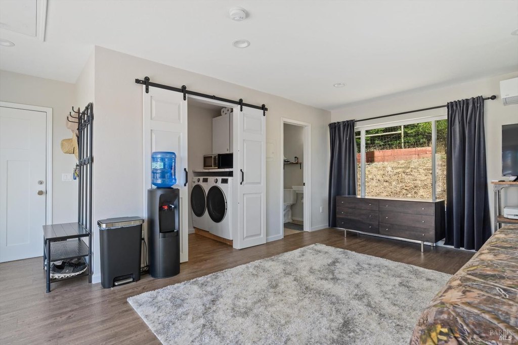 Petaluma, California, 94952, United States, 2 Bedrooms Bedrooms, ,3.5 BathroomsBathrooms,Residential,Forsale,1953134