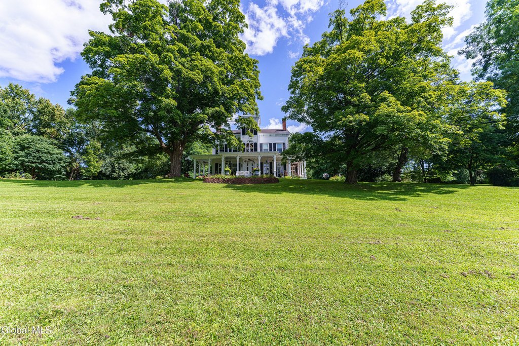 Schodack Landing, New York, 12156, United States, 7 Bedrooms Bedrooms, ,3 BathroomsBathrooms,Residential,Forsale,1953151