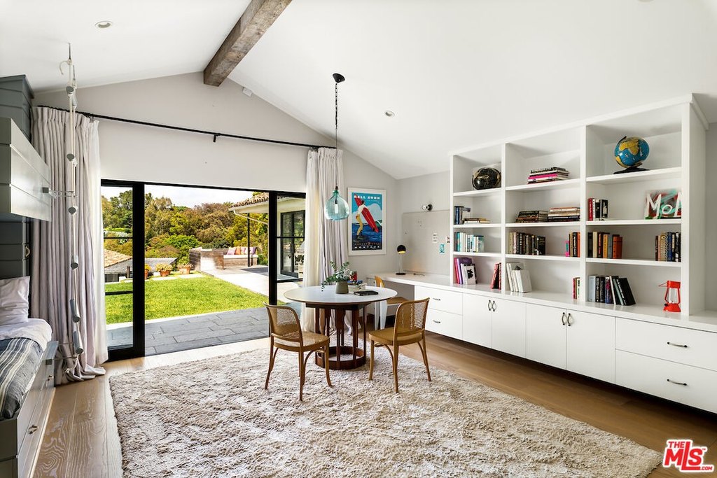 Malibu, California, 90265, United States, 7 Bedrooms Bedrooms, ,6.5 BathroomsBathrooms,Residential,Forsale,1922149