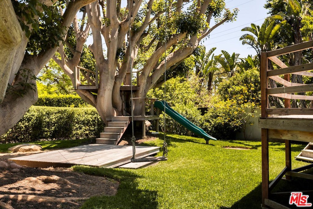 Malibu, California, 90265, United States, 7 Bedrooms Bedrooms, ,6.5 BathroomsBathrooms,Residential,Forsale,1922149