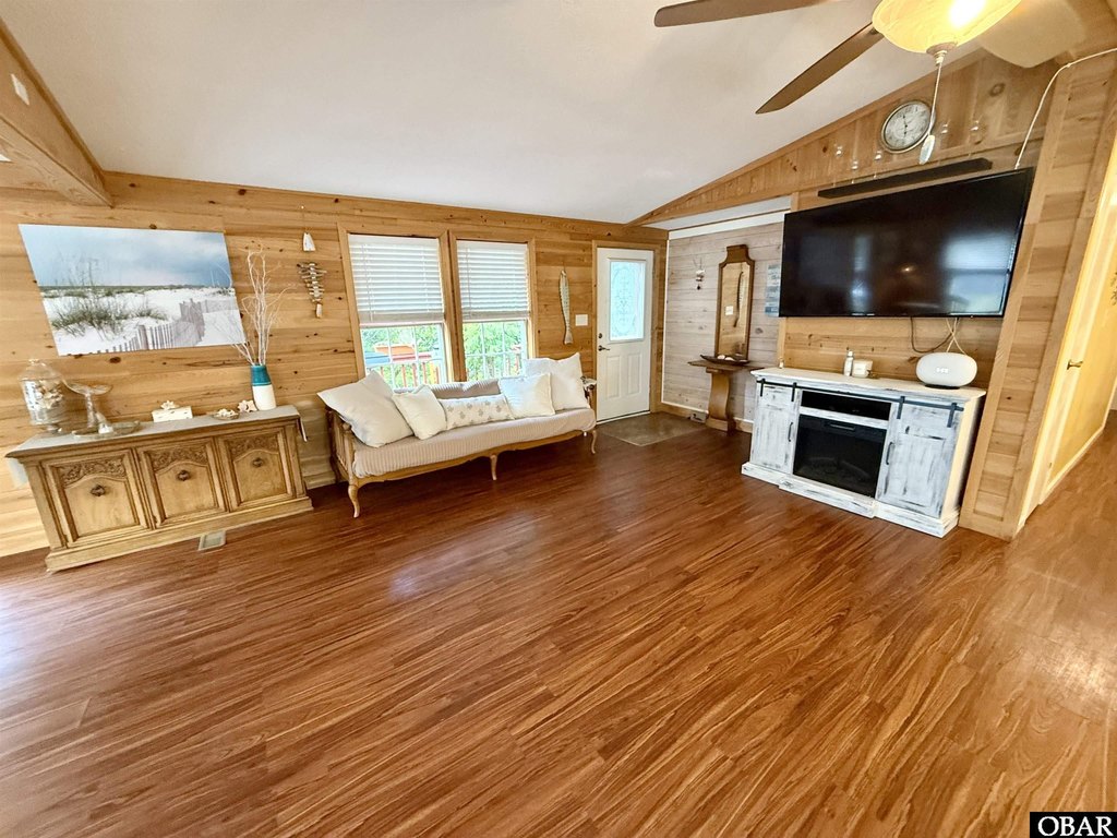 Kill Devil Hills, North Carolina, 27948, United States, 3 Bedrooms Bedrooms, ,1.5 BathroomsBathrooms,Residential,Forsale,1951919