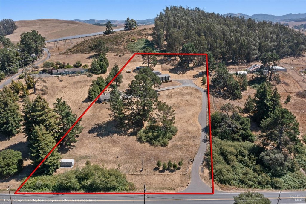 Petaluma, California, 94952, United States, 2 Bedrooms Bedrooms, ,3.5 BathroomsBathrooms,Residential,Forsale,1953134