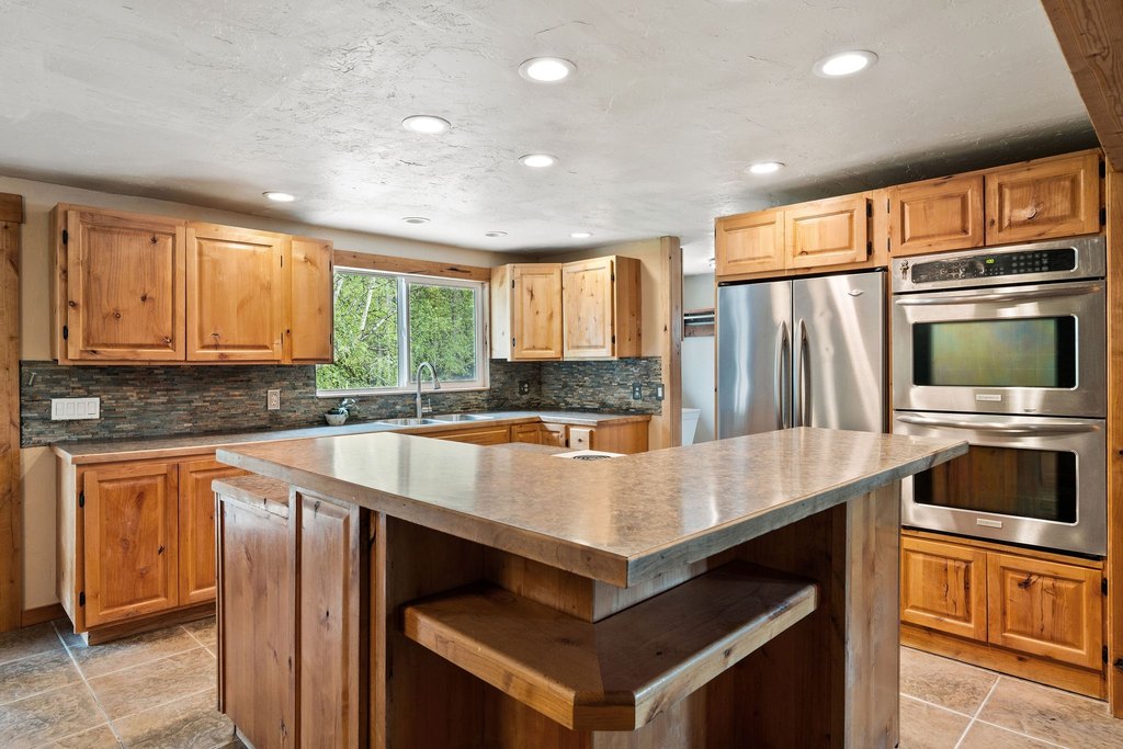 Bigfork, Montana, 59911, United States, 8 Bedrooms Bedrooms, ,6 BathroomsBathrooms,Residential,Forsale,1941190