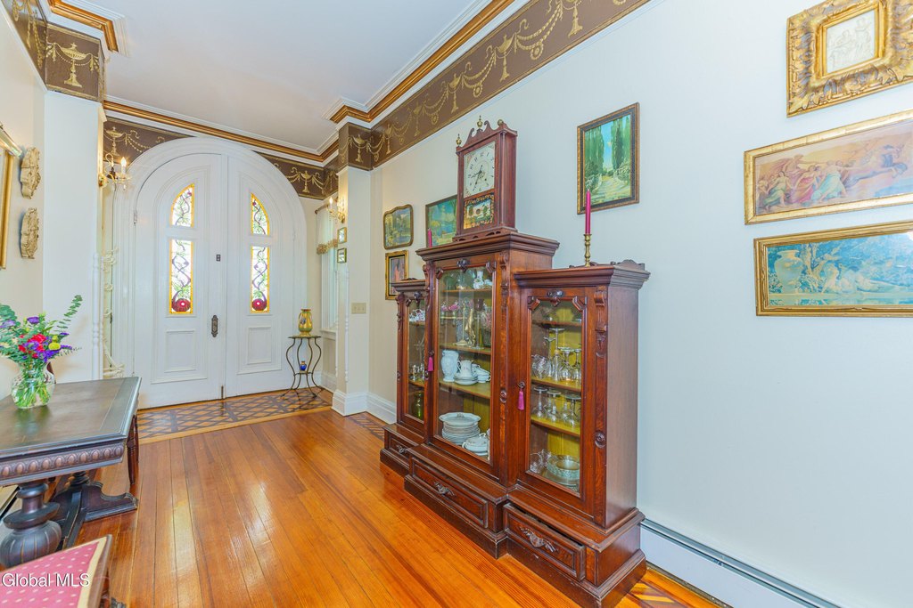 Schodack Landing, New York, 12156, United States, 7 Bedrooms Bedrooms, ,3 BathroomsBathrooms,Residential,Forsale,1953151