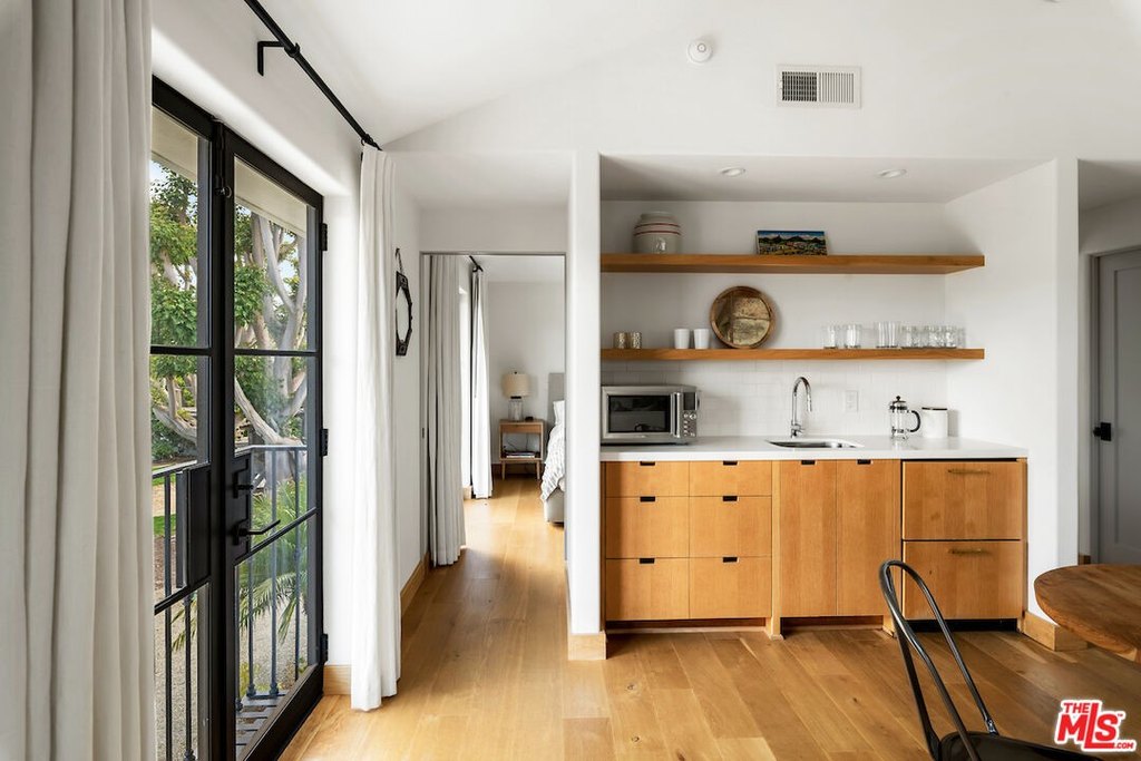 Malibu, California, 90265, United States, 7 Bedrooms Bedrooms, ,6.5 BathroomsBathrooms,Residential,Forsale,1922149