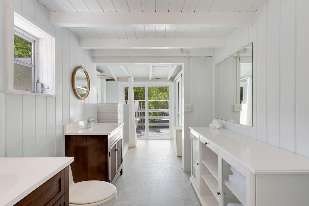 Plantation Key, Florida, 33036, United States, 4 Bedrooms Bedrooms, ,3 BathroomsBathrooms,Residential,Forsale,1971973