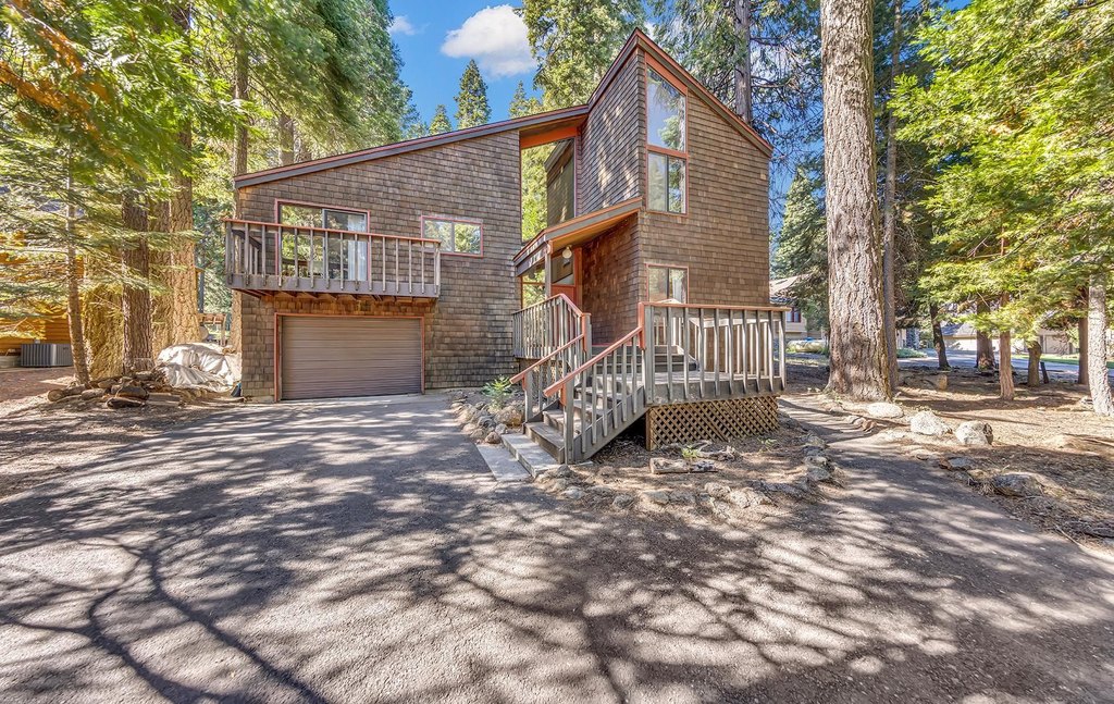 Lake Almanor West, California, 96020, United States, 3 Bedrooms Bedrooms, ,2 BathroomsBathrooms,Residential,Forsale,1993795