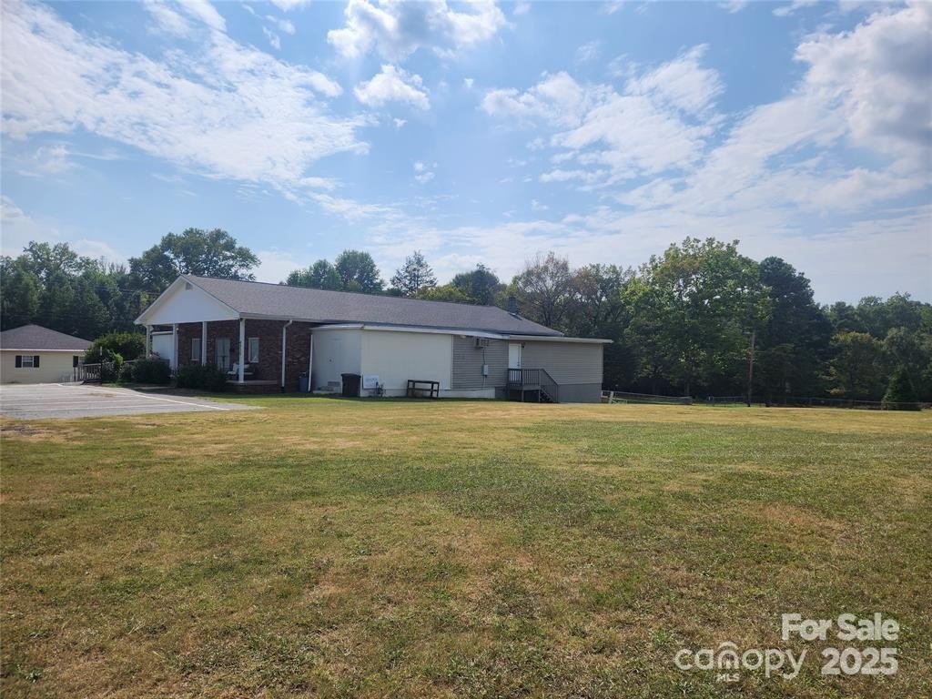 Gastonia, North Carolina, 28056, United States, ,5 BathroomsBathrooms,Residential,Forsale,1985972