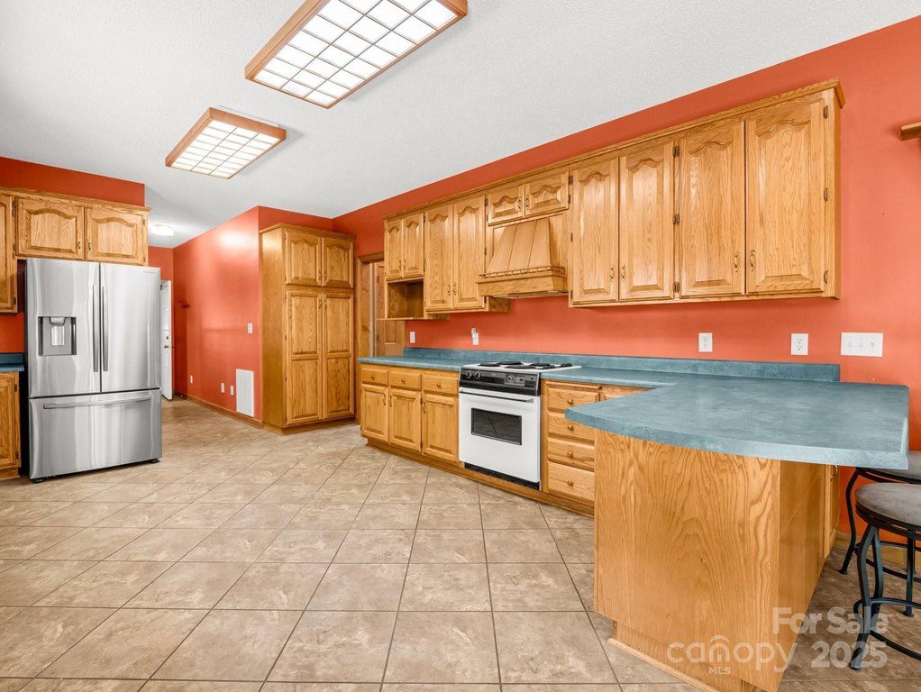 Rutherfordton, North Carolina, 28139, United States, 3 Bedrooms Bedrooms, ,2.5 BathroomsBathrooms,Residential,Forsale,1985987