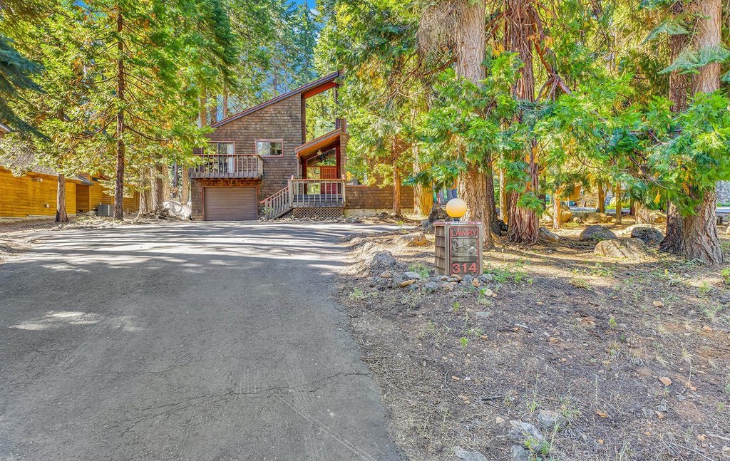 Lake Almanor West, California, 96020, United States, 3 Bedrooms Bedrooms, ,2 BathroomsBathrooms,Residential,Forsale,1993795