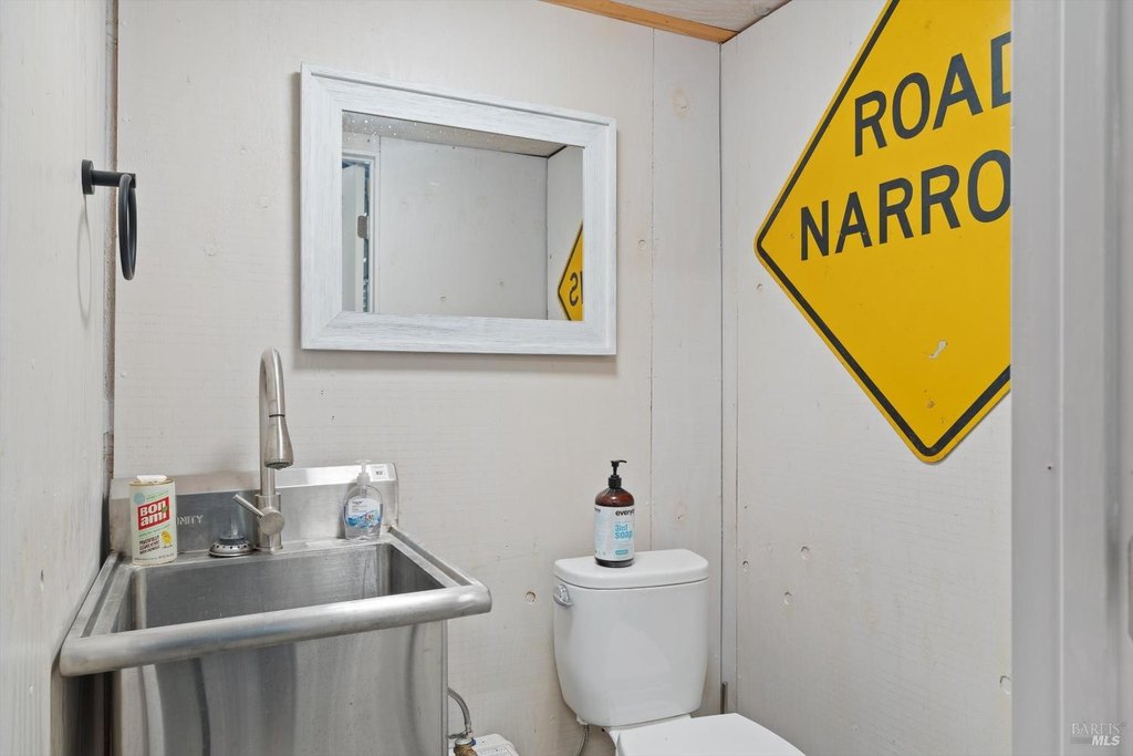 Petaluma, California, 94952, United States, 2 Bedrooms Bedrooms, ,3.5 BathroomsBathrooms,Residential,Forsale,1953134