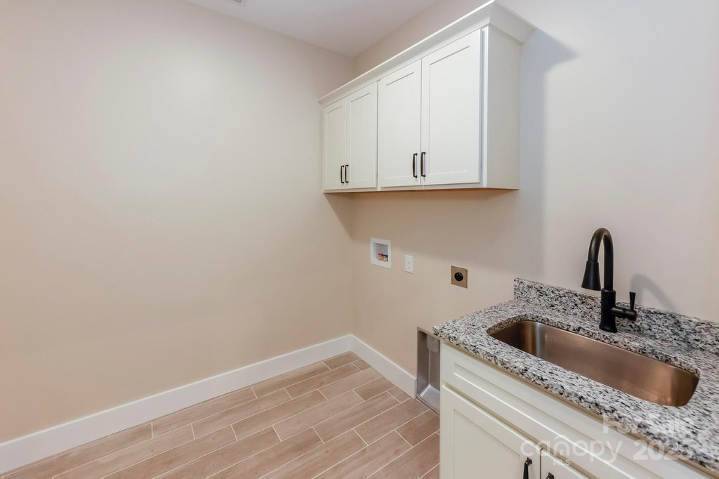 Rutherfordton, North Carolina, 28139, United States, 3 Bedrooms Bedrooms, ,2 BathroomsBathrooms,Residential,Forsale,1904894