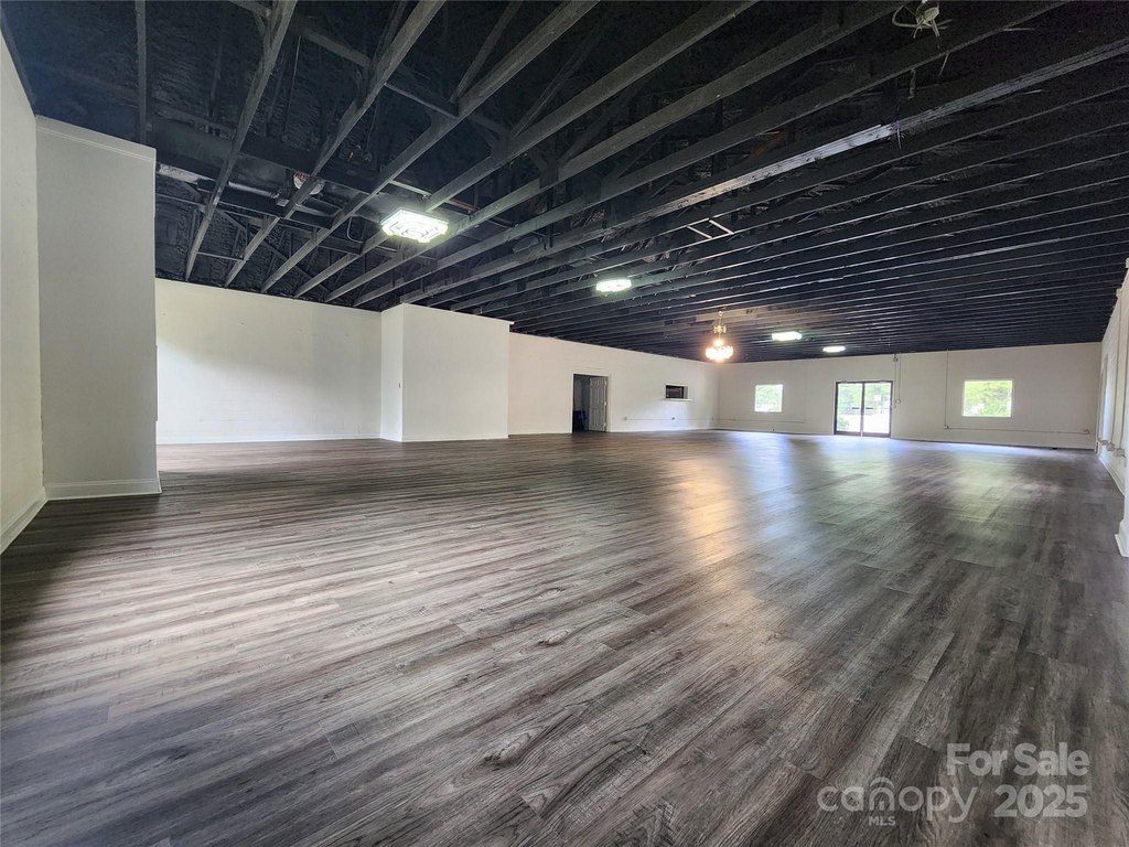 Gastonia, North Carolina, 28056, United States, ,5 BathroomsBathrooms,Residential,Forsale,1985972