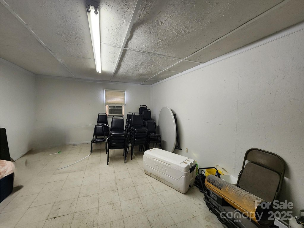 Gastonia, North Carolina, 28056, United States, ,5 BathroomsBathrooms,Residential,Forsale,1985972