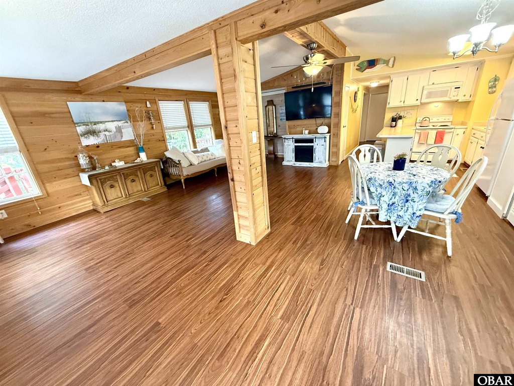 Kill Devil Hills, North Carolina, 27948, United States, 3 Bedrooms Bedrooms, ,1.5 BathroomsBathrooms,Residential,Forsale,1951919