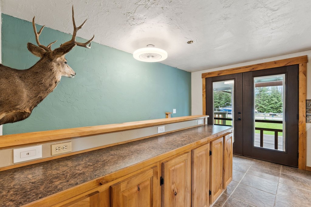 Bigfork, Montana, 59911, United States, 8 Bedrooms Bedrooms, ,6 BathroomsBathrooms,Residential,Forsale,1941190