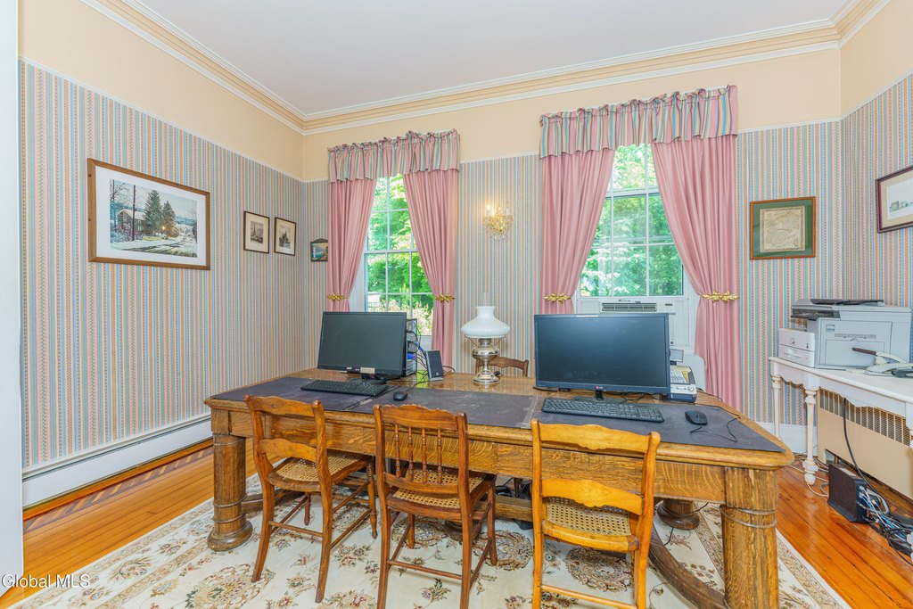 Schodack Landing, New York, 12156, United States, 7 Bedrooms Bedrooms, ,3 BathroomsBathrooms,Residential,Forsale,1953151