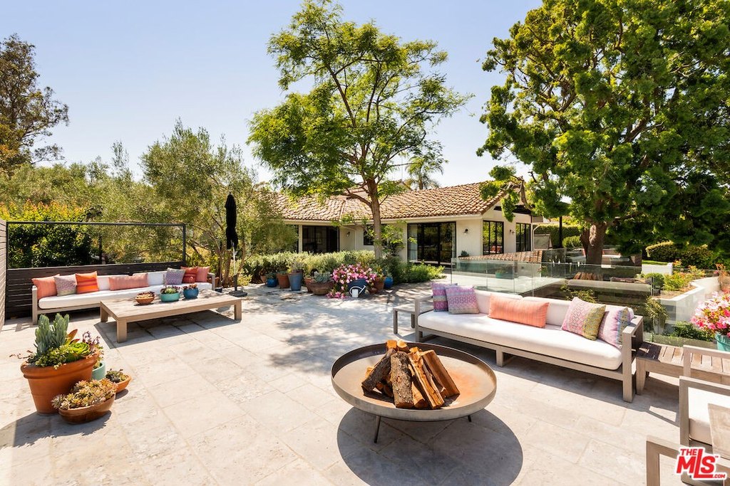 Malibu, California, 90265, United States, 7 Bedrooms Bedrooms, ,6.5 BathroomsBathrooms,Residential,Forsale,1922149