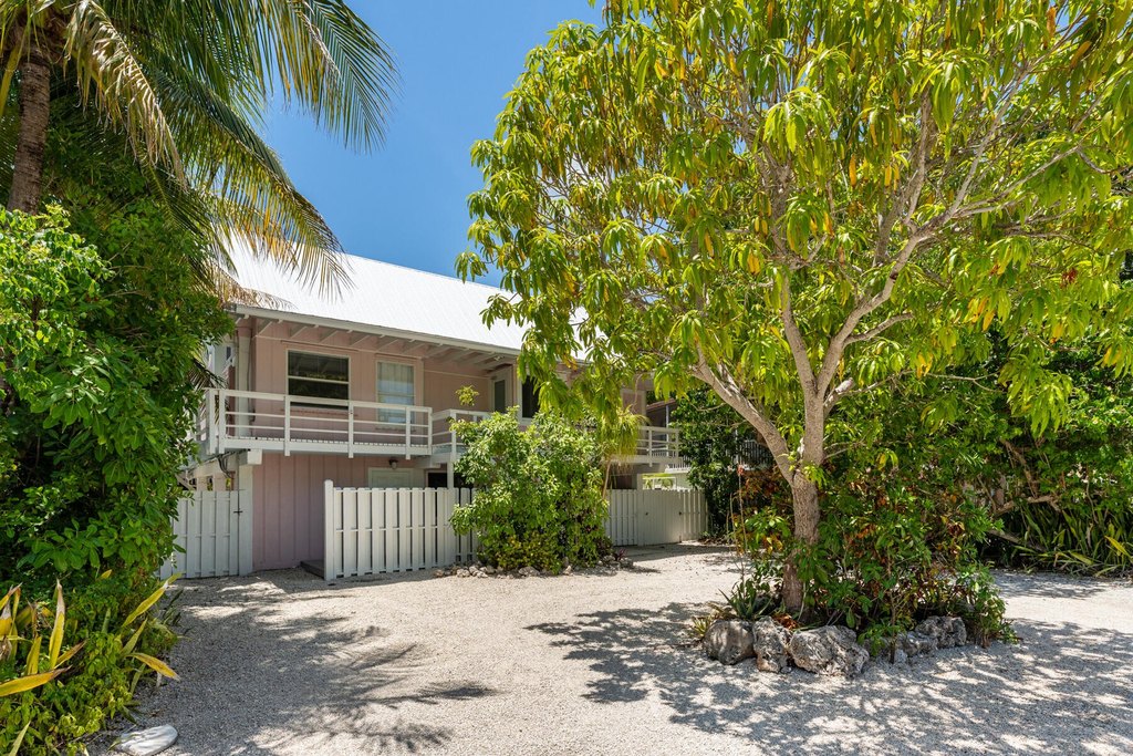 Plantation Key, Florida, 33036, United States, 4 Bedrooms Bedrooms, ,3 BathroomsBathrooms,Residential,Forsale,1971973