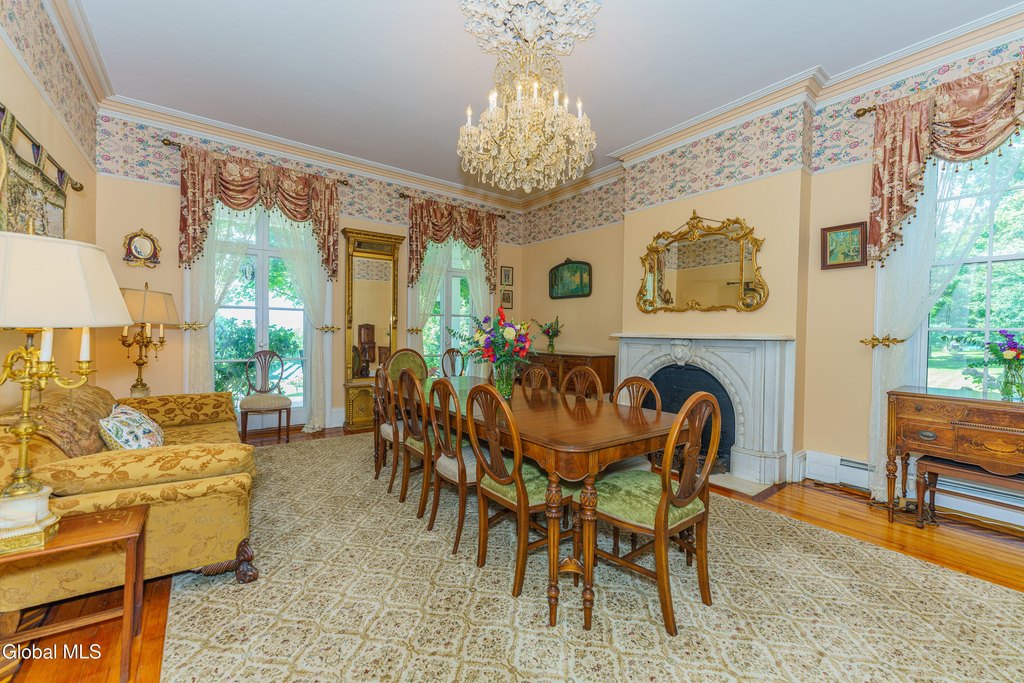 Schodack Landing, New York, 12156, United States, 7 Bedrooms Bedrooms, ,3 BathroomsBathrooms,Residential,Forsale,1953151