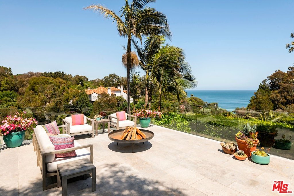Malibu, California, 90265, United States, 7 Bedrooms Bedrooms, ,6.5 BathroomsBathrooms,Residential,Forsale,1922149