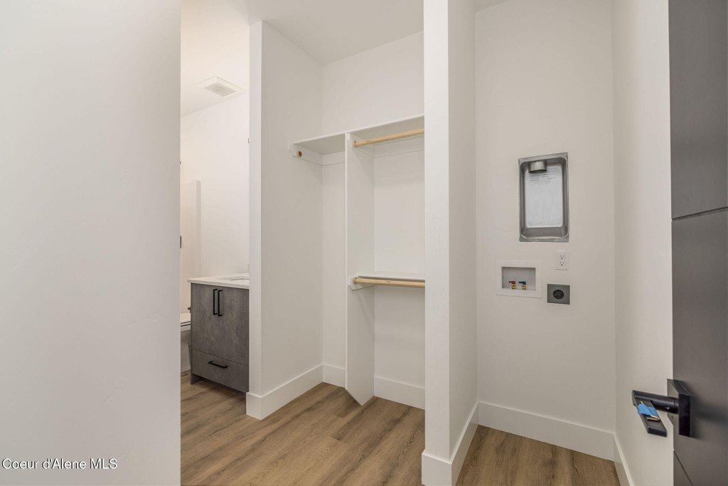 Hayden, Idaho, 83835, United States, 5 Bedrooms Bedrooms, ,4.5 BathroomsBathrooms,Residential,Forsale,1984586