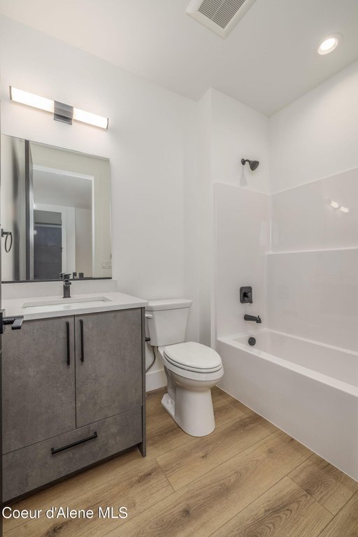 Hayden, Idaho, 83835, United States, 5 Bedrooms Bedrooms, ,4.5 BathroomsBathrooms,Residential,Forsale,1984586