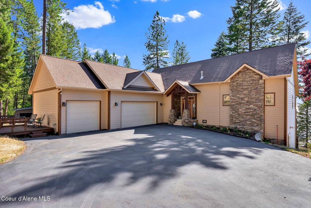 Harrison, Idaho, 83833, United States, 4 Bedrooms Bedrooms, ,3.5 BathroomsBathrooms,Residential,Forsale,1913891