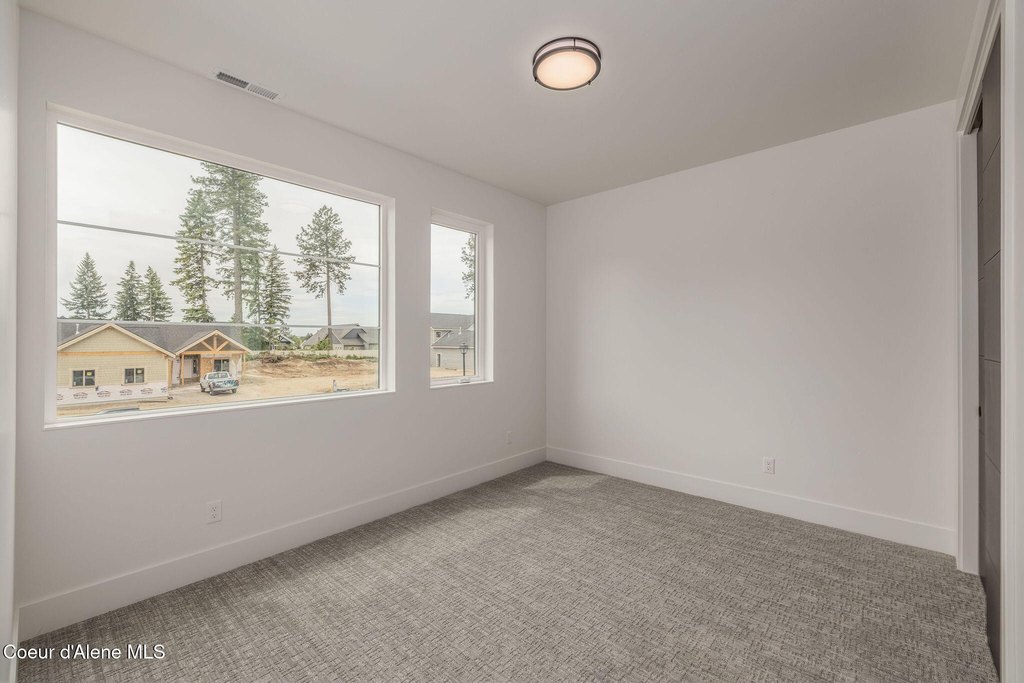 Hayden, Idaho, 83835, United States, 5 Bedrooms Bedrooms, ,4.5 BathroomsBathrooms,Residential,Forsale,1984586