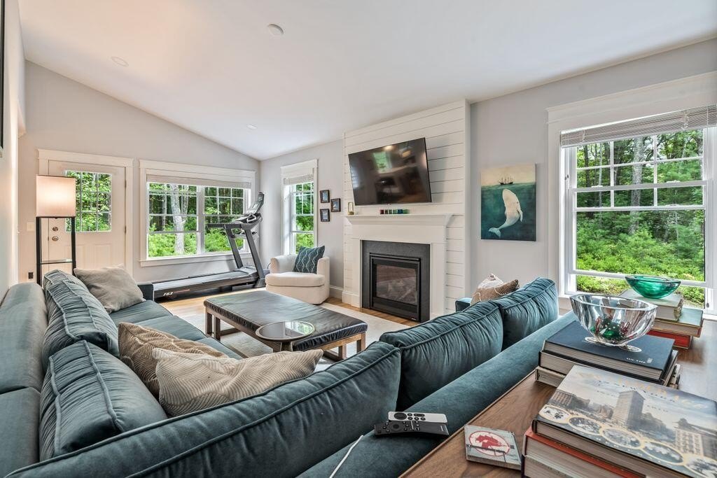 Kennebunk, Maine, 04043, United States, 3 Bedrooms Bedrooms, ,2.5 BathroomsBathrooms,Residential,Forsale,1941242