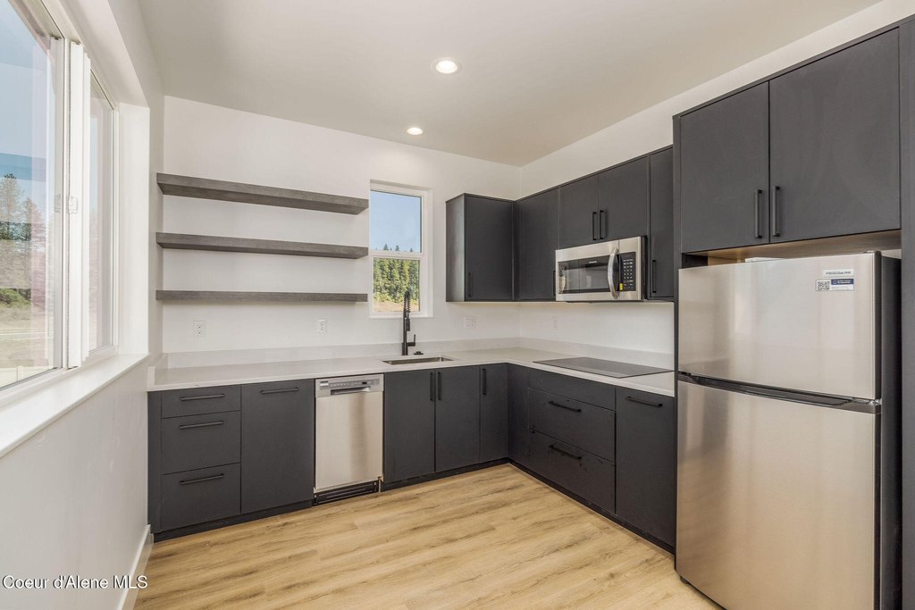 Hayden, Idaho, 83835, United States, 5 Bedrooms Bedrooms, ,4.5 BathroomsBathrooms,Residential,Forsale,1984586