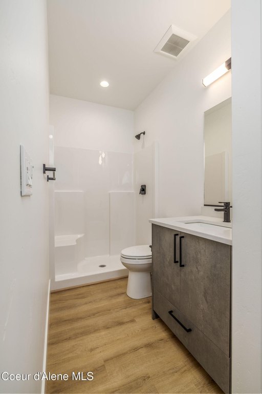 Hayden, Idaho, 83835, United States, 5 Bedrooms Bedrooms, ,4.5 BathroomsBathrooms,Residential,Forsale,1984586