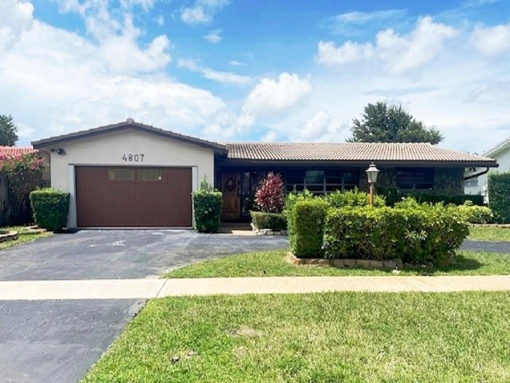 Hollywood, Florida, 33021, United States, 3 Bedrooms Bedrooms, ,2 BathroomsBathrooms,Residential,Forsale,1927555