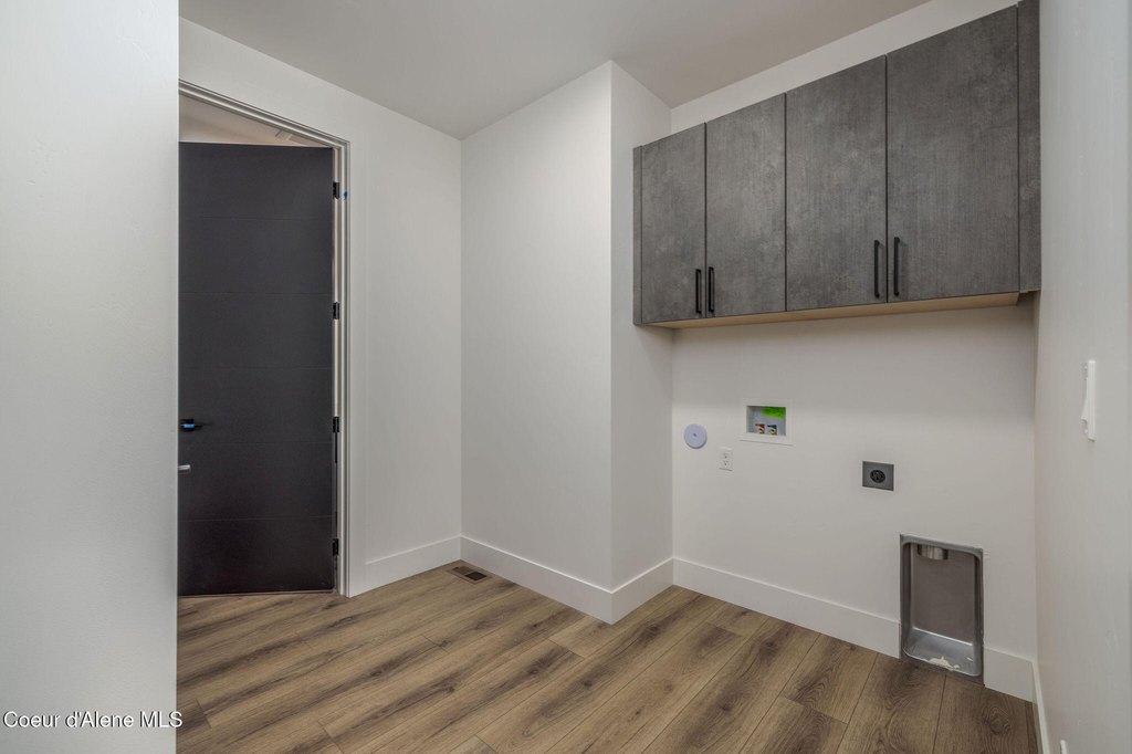 Hayden, Idaho, 83835, United States, 5 Bedrooms Bedrooms, ,4.5 BathroomsBathrooms,Residential,Forsale,1984586