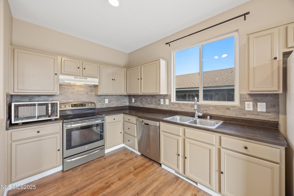 Reno, Nevada, 89523, United States, 4 Bedrooms Bedrooms, ,2.5 BathroomsBathrooms,Residential,Forsale,1936782