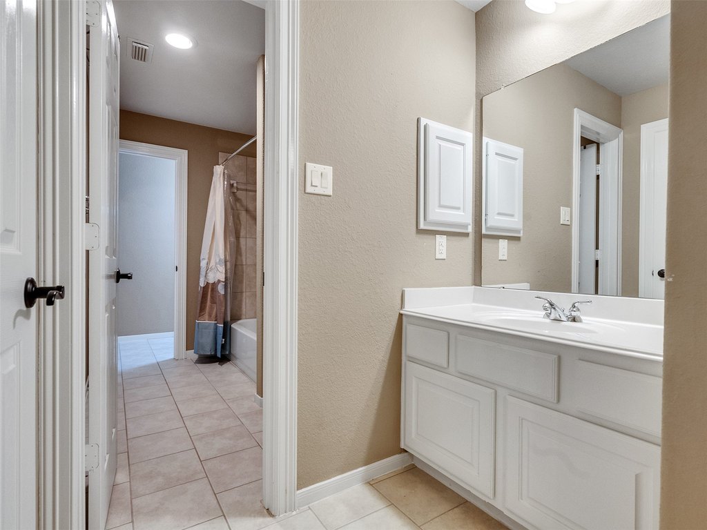 League City, Texas, 77573, United States, 4 Bedrooms Bedrooms, ,3.5 BathroomsBathrooms,Residential,Forsale,1936499