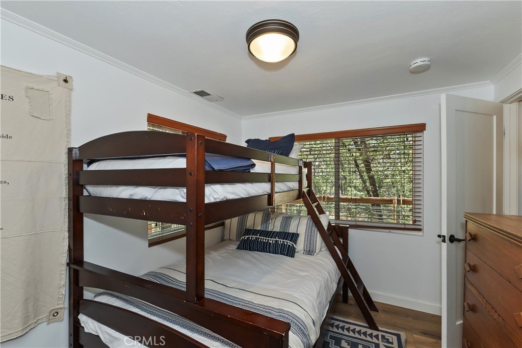 Lake Arrowhead, California, 92352, United States, 4 Bedrooms Bedrooms, ,2 BathroomsBathrooms,Residential,Forsale,1934027